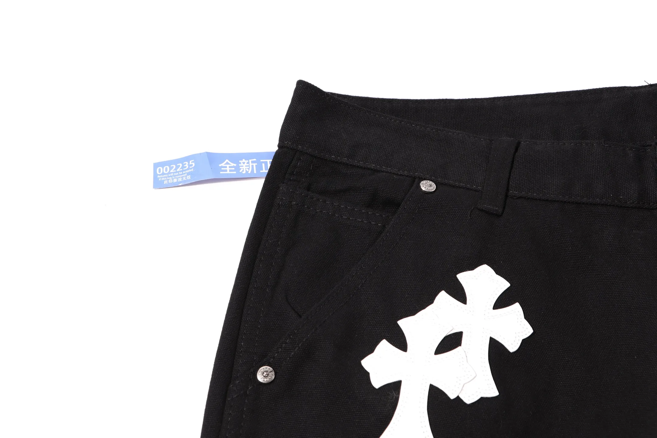 P260 model number: H25 Croxin & 𝐂𝐡𝐫𝐨𝐦𝐞 𝐇𝐞𝐚𝐫𝐭 ss25 black trousers, red and white leather button jeans, styles with different wash textures, very friendly to people with thin legs, and the slightly flared version perfectly modifies the leg shape The timeless and moderate length makes it easy to match and match. It is the basis for various styles and is a must-have in your wardrobe! The fabric is stiff but also makes the upper body soft without losing texture. The washing process is even more perfect. It is a must-have item for everyone! ! ! Washed wheat, hang tag, pants label, three labels complete Color: black Size: 28-30-32-34-36